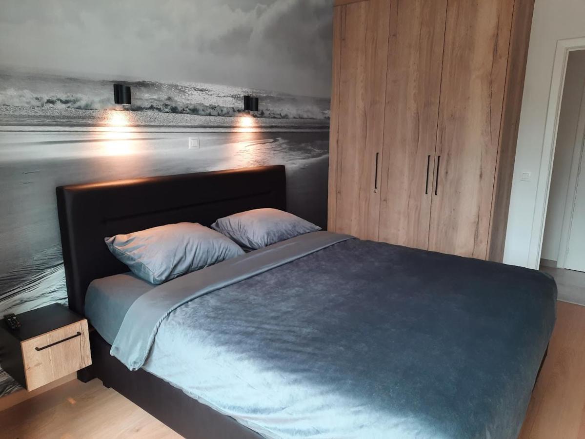 Lichtrijk En Comfortabel Hoekappartement Met Gratis Parking En Zeer Centraal Gelegen - Comme Chez Soi Ostend Luaran gambar