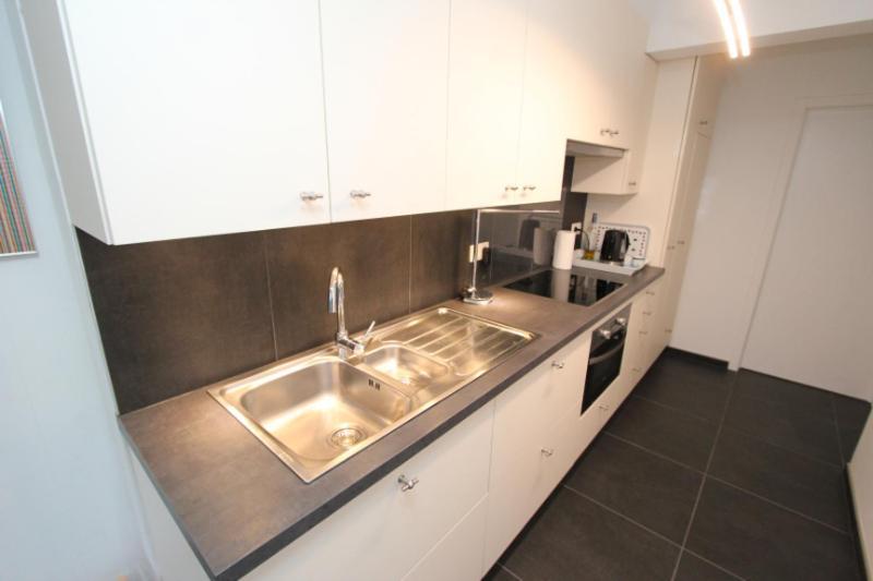 Lichtrijk En Comfortabel Hoekappartement Met Gratis Parking En Zeer Centraal Gelegen - Comme Chez Soi Ostend Luaran gambar