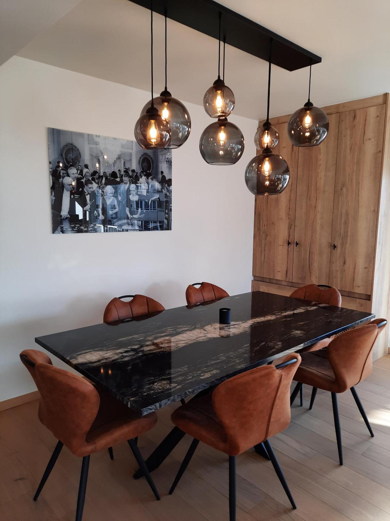 Lichtrijk En Comfortabel Hoekappartement Met Gratis Parking En Zeer Centraal Gelegen - Comme Chez Soi Ostend Luaran gambar